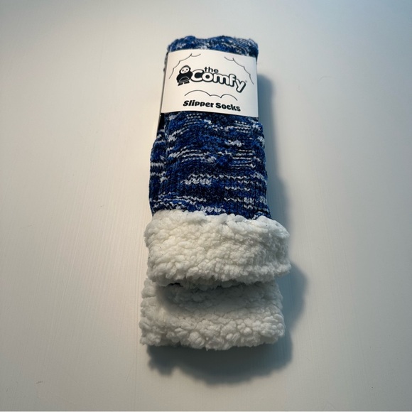 NWT THE COMFY SLIPPER SOCKS WOMEN’S SOFT COZY NON-SKID SOCKS SIZE 6-10 - Picture 2 of 8